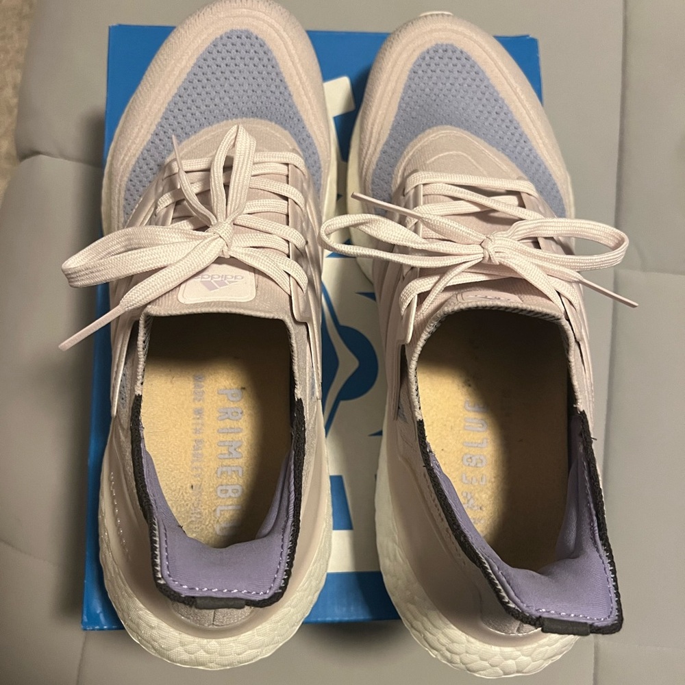 Women’s Adidas Ultraboost 21